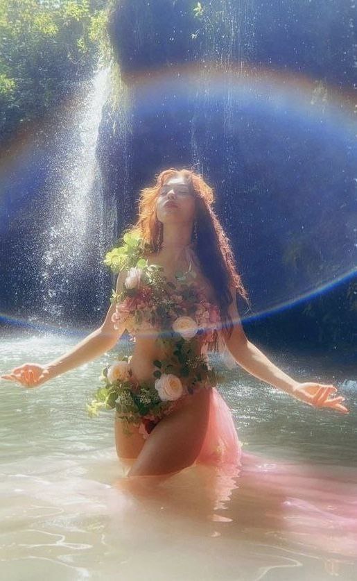 photo 5911273788996176464 y